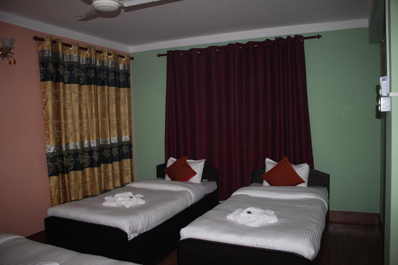Travellers Dorm Bed & Breakfast Kathmandu Exterior photo